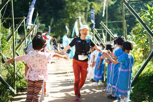 BIB: 2355
                            <button type="button" onclick="openModal(19041417)" class="btn btn-primary btn-sm float-right btn-popup" data-toggle="modal" data-target=".modal-high-quality">
                        <i class="fas fa-shopping-cart"></i> Add to Cart
                    </button>
                                            <button type="button" onclick="isThisMe(19041417, true)" class="btn btn-success btn-sm float-right btn-popup btn-isme hidden" data-toggle="tooltip" data-placement="bottom" title="นี่คือรูปของคุณใช่ไหม คลิกที่นี่เพื่อเอาเข้าอัลบั้ม">
                        <i class="fas fa-plus"></i> Add to album
                    </button>
                    <button type="button" onclick="isThisMe(19041417, false)" class="btn btn-warning btn-sm float-right btn-popup btn-isnotme hidden">
                        <i class="fas fa-ban"></i> Remove from album
                    </button>